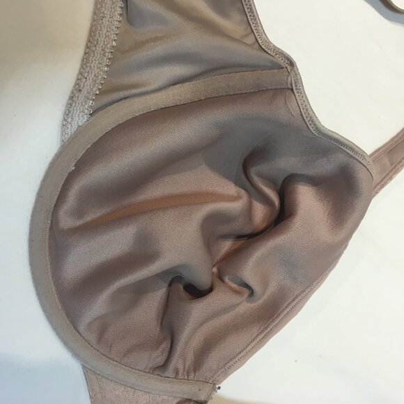 Playtex  Secrets  underwire bra sz 44c no padding beige - Picture 4 of 5